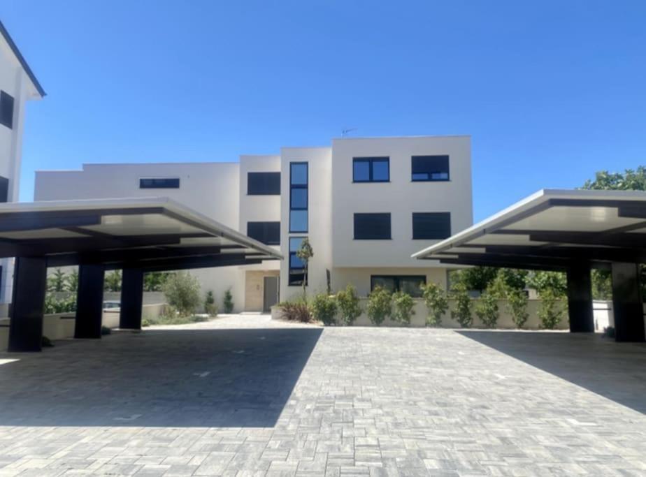 Studio Apartment Rosa Krk Кърк Екстериор снимка