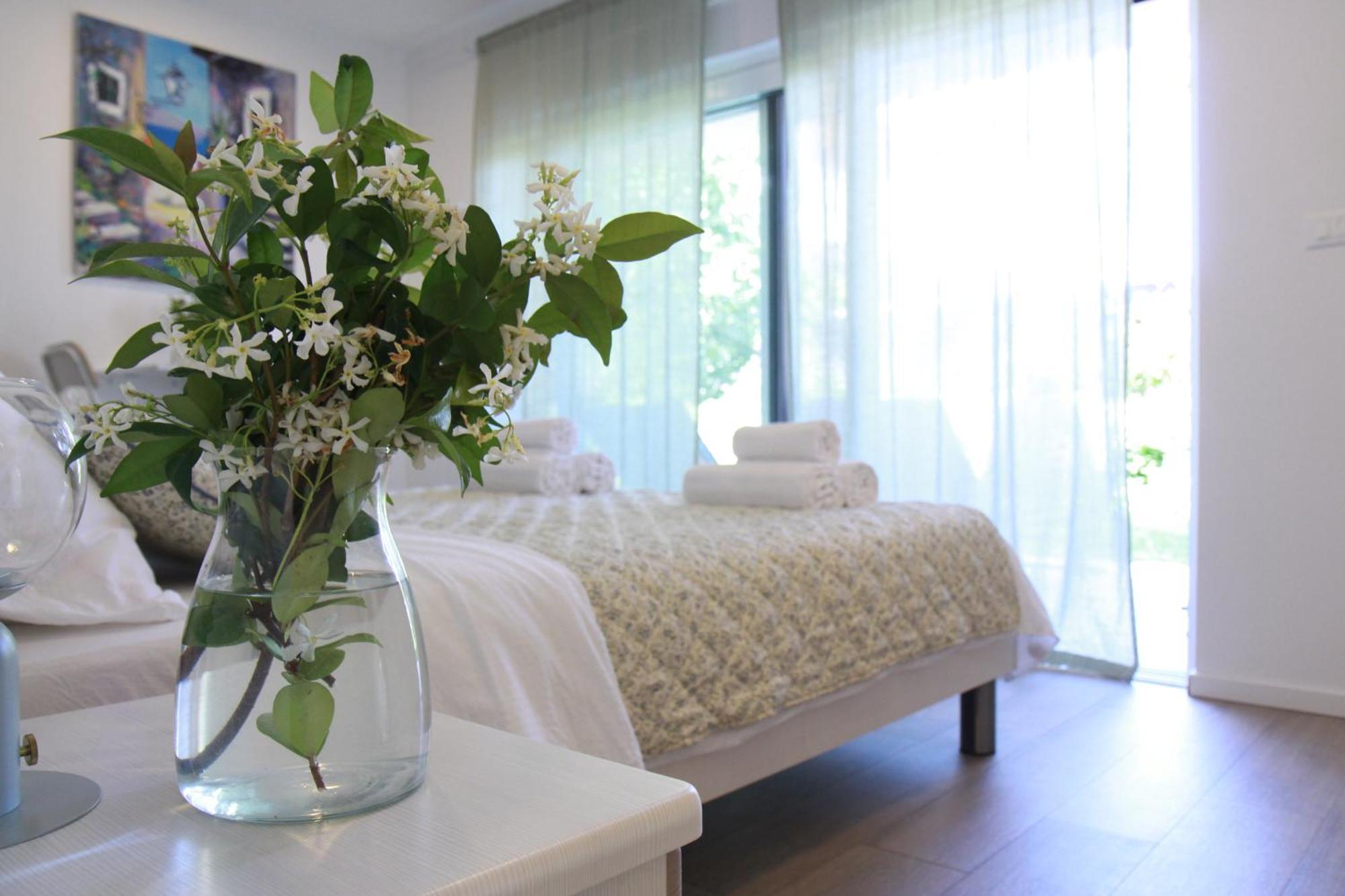 Studio Apartment Rosa Krk Кърк Екстериор снимка